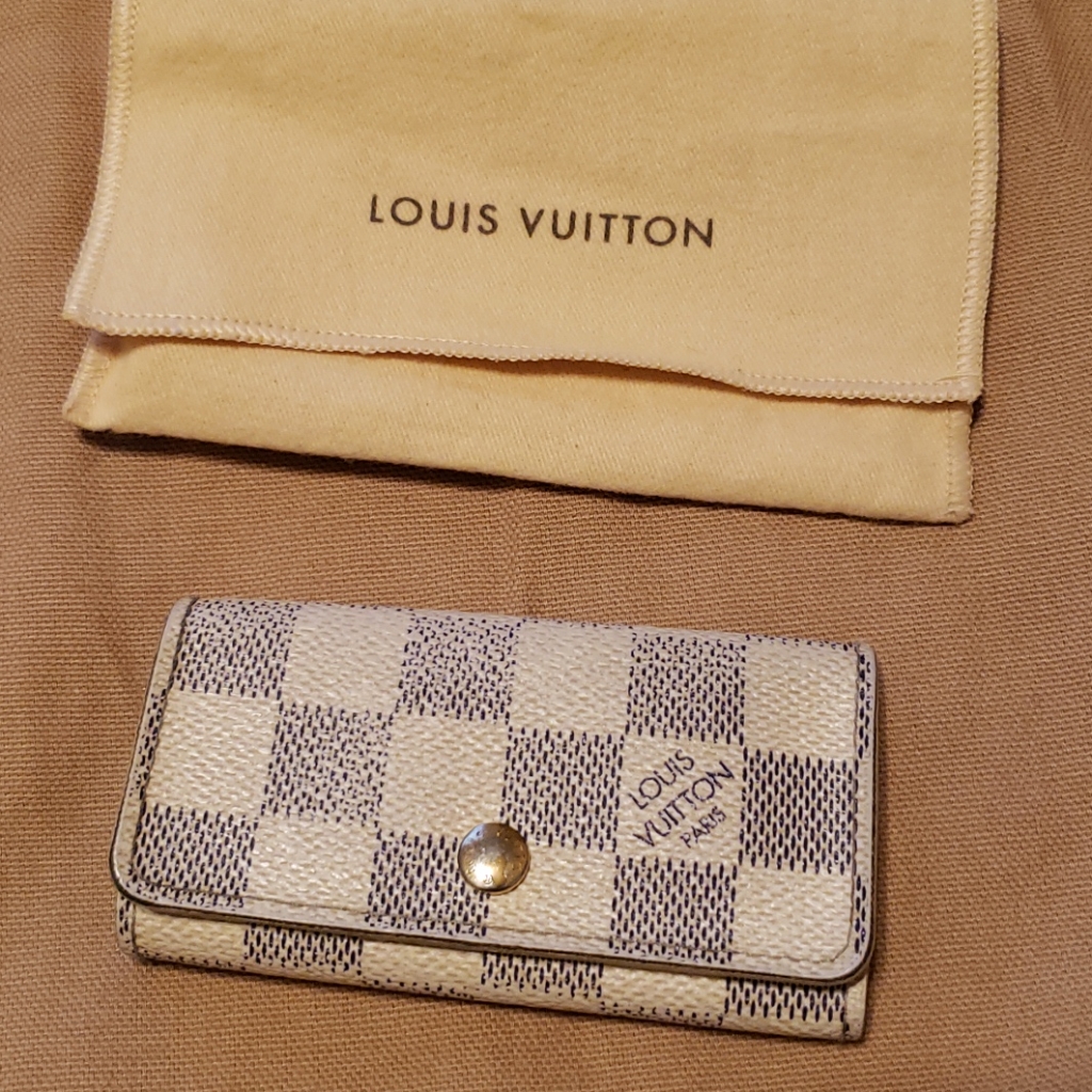 Louis Vuitton Key Pouch Holder